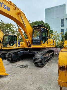 2024 Komatsu PC450-8 crawler excavator, front three-quarter view 2024 Komatsu PC450-8 crawler excavator, front three-quarter view