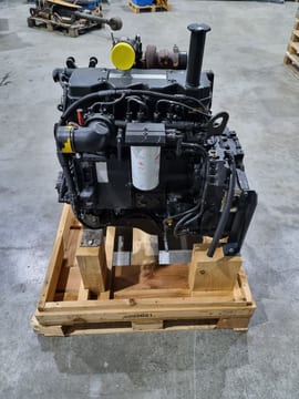2011 Cummins QSB 4.5 TIER 3 engine on a pallet 2011 Cummins QSB 4.5 TIER 3 engine on a pallet