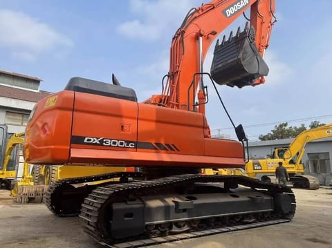 2023 Doosan DX300LC crawler excavator, rear three-quarter view 2023 Doosan DX300LC crawler excavator, rear three-quarter view