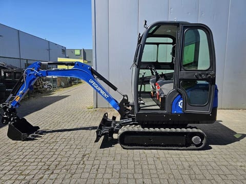 2025 UF Equipment NM25 mini excavator, side view 2025 UF Equipment NM25 mini excavator, side view