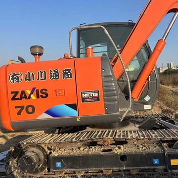 Hitachi Zaxis 70 mini excavator side view Hitachi Zaxis 70 mini excavator side view