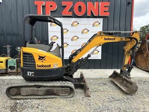 2015 Bobcat E26 mini excavator, side view 2015 Bobcat E26 mini excavator, side view