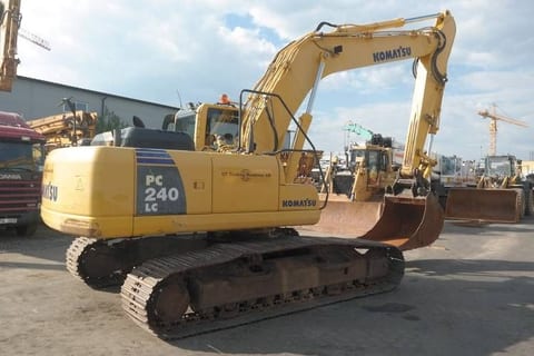 2006 Komatsu PC240LC crawler excavator, side view 2006 Komatsu PC240LC crawler excavator, side view