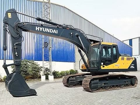 2025 Hyundai R215 crawler excavator side view 2025 Hyundai R215 crawler excavator side view