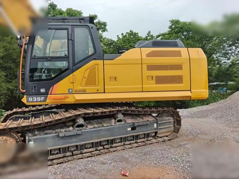 2025 LiuGong 939F crawler excavator side view 2025 LiuGong 939F crawler excavator side view