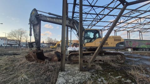 2007 Volvo EC360CL crawler excavator side view 2007 Volvo EC360CL crawler excavator side view