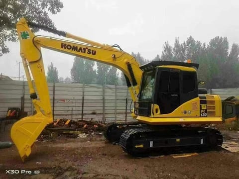 2022 Komatsu PC130-7 crawler excavator side view 2022 Komatsu PC130-7 crawler excavator side view