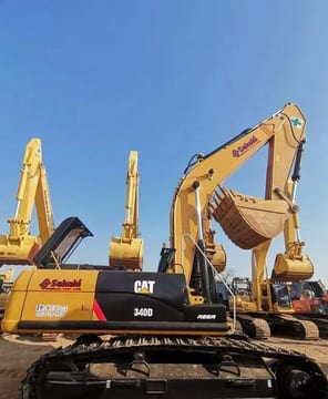 Caterpillar 340D crawler excavator, side profile view Caterpillar 340D crawler excavator, side profile view