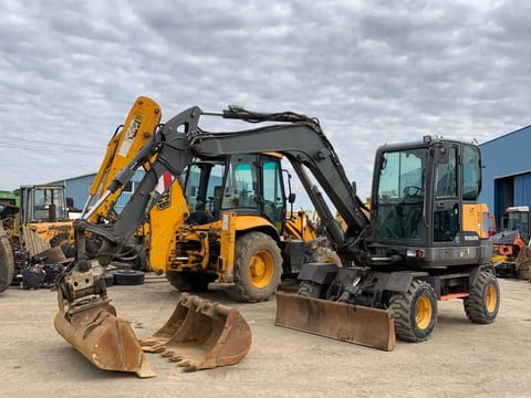 2017 Volvo EW60E wheel excavator, front three-quarter view 2017 Volvo EW60E wheel excavator, front three-quarter view