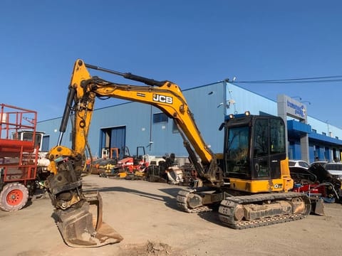 2017 JCB 100C-1 mini excavator, side view 2017 JCB 100C-1 mini excavator, side view