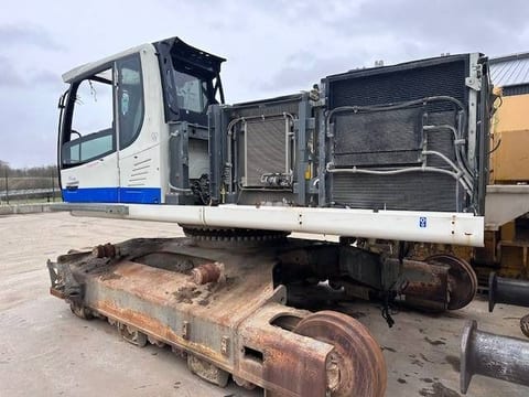 2014 Liebherr R956 HD crawler excavator upper carriage view 2014 Liebherr R956 HD crawler excavator upper carriage view