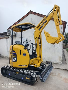 2025 Komatsu PC20MR mini excavator, side view 2025 Komatsu PC20MR mini excavator, side view