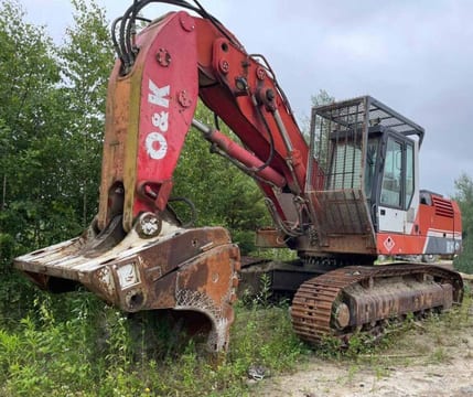 1996 O&K RH9 excavator, side view 1996 O&K RH9 excavator, side view