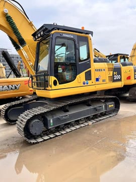Pelle sur chenilles Komatsu PC200-8 de 2024, vue latérale Pelle sur chenilles Komatsu PC200-8 de 2024, vue latérale