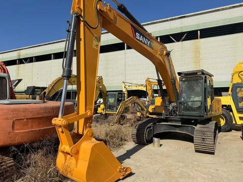 2022 Sany SY215C crawler excavator, front three-quarter view 2022 Sany SY215C crawler excavator, front three-quarter view