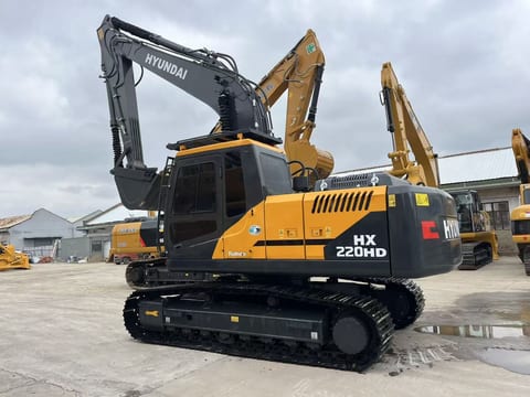 2024 Hyundai HX220HD crawler excavator side view 2024 Hyundai HX220HD crawler excavator side view