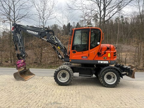 2018 Yanmar TW 95 wheel excavator, side view 2018 Yanmar TW 95 wheel excavator, side view