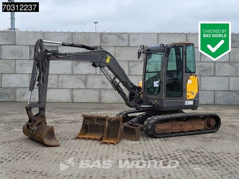 2016 Volvo ECR50D crawler excavator, side view 2016 Volvo ECR50D crawler excavator, side view