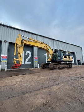 2019 Kobelco SK500LC-10 crawler excavator side view 2019 Kobelco SK500LC-10 crawler excavator side view
