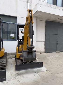 2026 XCMG SY17U mini excavator front view 2026 XCMG SY17U mini excavator front view
