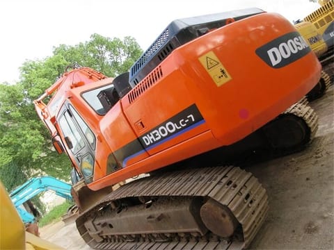 2024 Doosan DH300 LC-7 crawler excavator rear three-quarter view
