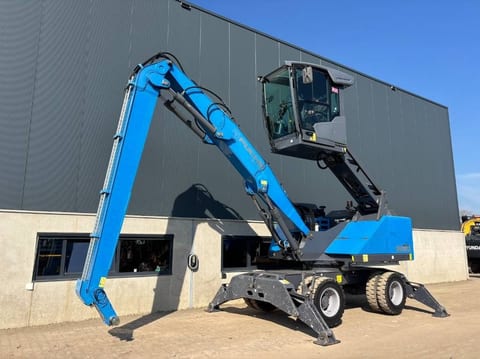 2018 Fuchs MHL320F material handler, side view 2018 Fuchs MHL320F material handler, side view