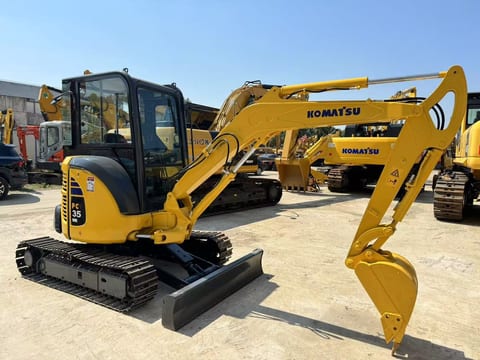 2020 Komatsu PC35MR mini excavator, side view 2020 Komatsu PC35MR mini excavator, side view