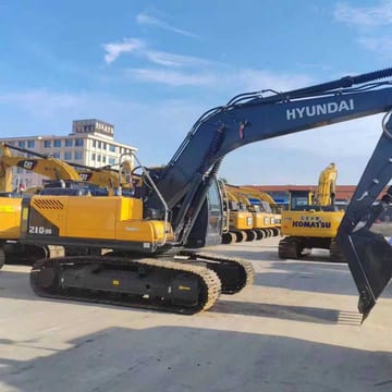 2022 Hyundai 210-9S crawler excavator, side view 2022 Hyundai 210-9S crawler excavator, side view