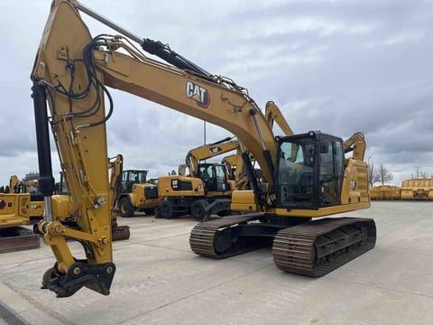 2022 Caterpillar 323 crawler excavator, front three-quarter view 2022 Caterpillar 323 crawler excavator, front three-quarter view