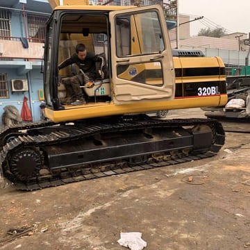 2026 Caterpillar 320BL crawler excavator side view 2026 Caterpillar 320BL crawler excavator side view