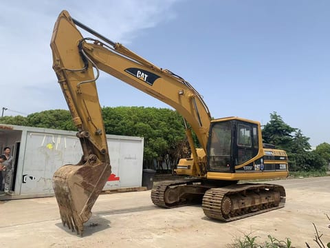 2015 Caterpillar 320BL crawler excavator, side profile view 2015 Caterpillar 320BL crawler excavator, side profile view