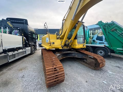 2007 Komatsu PC240LC-8 crawler excavator rear three-quarter view 2007 Komatsu PC240LC-8 crawler excavator rear three-quarter view