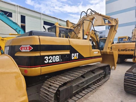2015 Caterpillar 320BL crawler excavator, rear three-quarter view 2015 Caterpillar 320BL crawler excavator, rear three-quarter view