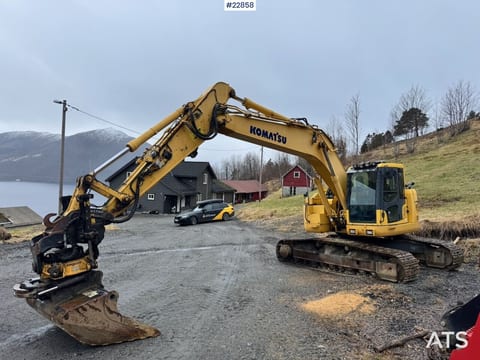 2011 Komatsu PC228USLC-8 crawler excavator side view