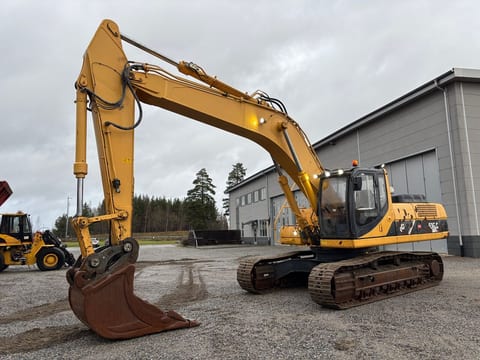 2012 LiuGong CLG936LC excavator, side profile view 2012 LiuGong CLG936LC excavator, side profile view