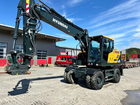 2023 Hyundai HW160A wheel excavator, front three-quarter view 2023 Hyundai HW160A wheel excavator, front three-quarter view