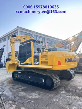 2023 Komatsu PC220 crawler excavator, rear three-quarter view 2023 Komatsu PC220 crawler excavator, rear three-quarter view
