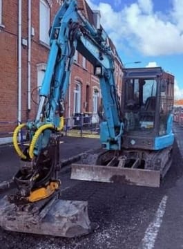 2020 Kobelco SK45 mini excavator, front three-quarter view 2020 Kobelco SK45 mini excavator, front three-quarter view