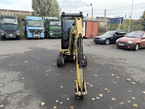 2013 Caterpillar 302.2D mini excavator, front view 2013 Caterpillar 302.2D mini excavator, front view
