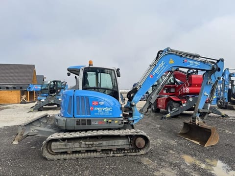 2019 Wacker Neuson EZ80 mini excavator side view 2019 Wacker Neuson EZ80 mini excavator side view