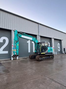 2022 Kobelco SK130LC-11 crawler excavator side view 2022 Kobelco SK130LC-11 crawler excavator side view