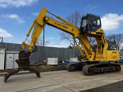 2008 Sumitomo SH240-5 crawler excavator, side view 2008 Sumitomo SH240-5 crawler excavator, side view