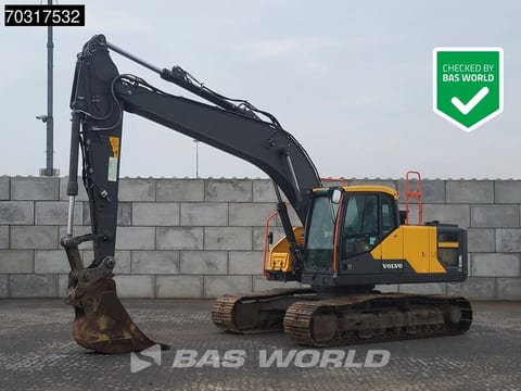 2021 Volvo EC220EL crawler excavator, side profile view 2021 Volvo EC220EL crawler excavator, side profile view