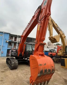 2016 Hitachi ZX200-5G crawler excavator, front three-quarter view 2016 Hitachi ZX200-5G crawler excavator, front three-quarter view