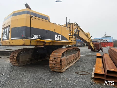 2006 Caterpillar 365C excavator, rear three-quarter view 2006 Caterpillar 365C excavator, rear three-quarter view