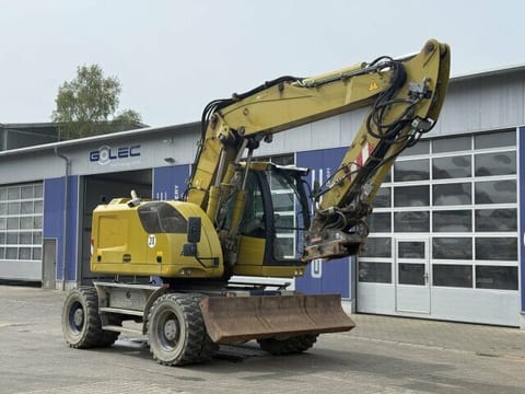 2017 Liebherr A918 COMPACT LITRONIC wheel excavator side view 2017 Liebherr A918 COMPACT LITRONIC wheel excavator side view