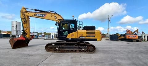 2021 Sany SY265C LC crawler excavator, side profile view 2021 Sany SY265C LC crawler excavator, side profile view