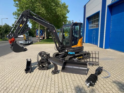 2026 Berger Kraus BK4000KJS mini excavator, side view with attachments 2026 Berger Kraus BK4000KJS mini excavator, side view with attachments