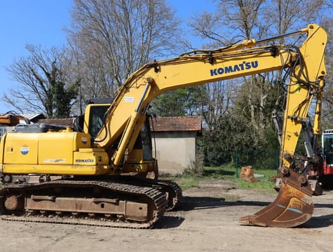 2011 Komatsu PC190-8 crawler excavator, side profile view 2011 Komatsu PC190-8 crawler excavator, side profile view