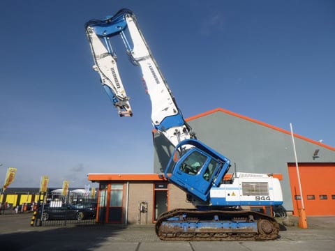 2013 Liebherr R944C V demolition excavator side view 2013 Liebherr R944C V demolition excavator side view
